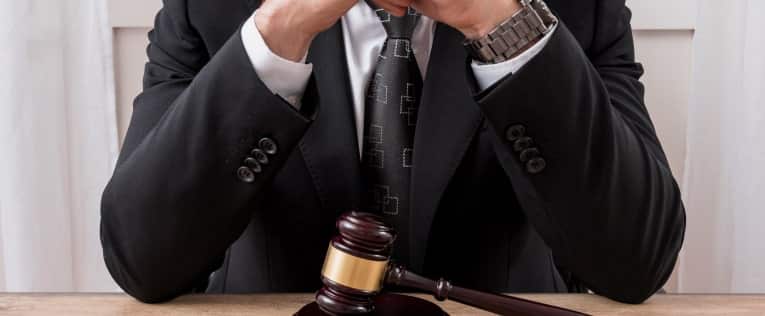 עורך דין הגבלים עסקיים ותחרות